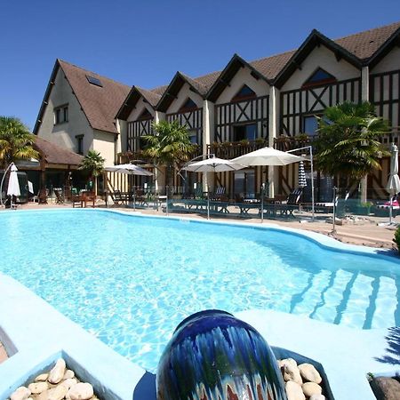 Logis Le Clos Deauville Saint Gatien Saint-Gatien-des-Bois Exterior foto