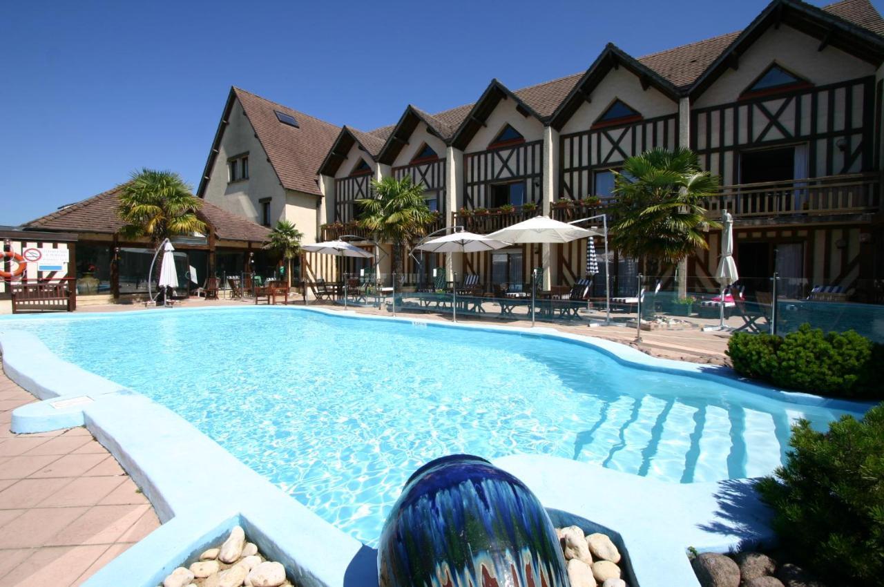 Logis Le Clos Deauville Saint Gatien Saint-Gatien-des-Bois Exterior foto